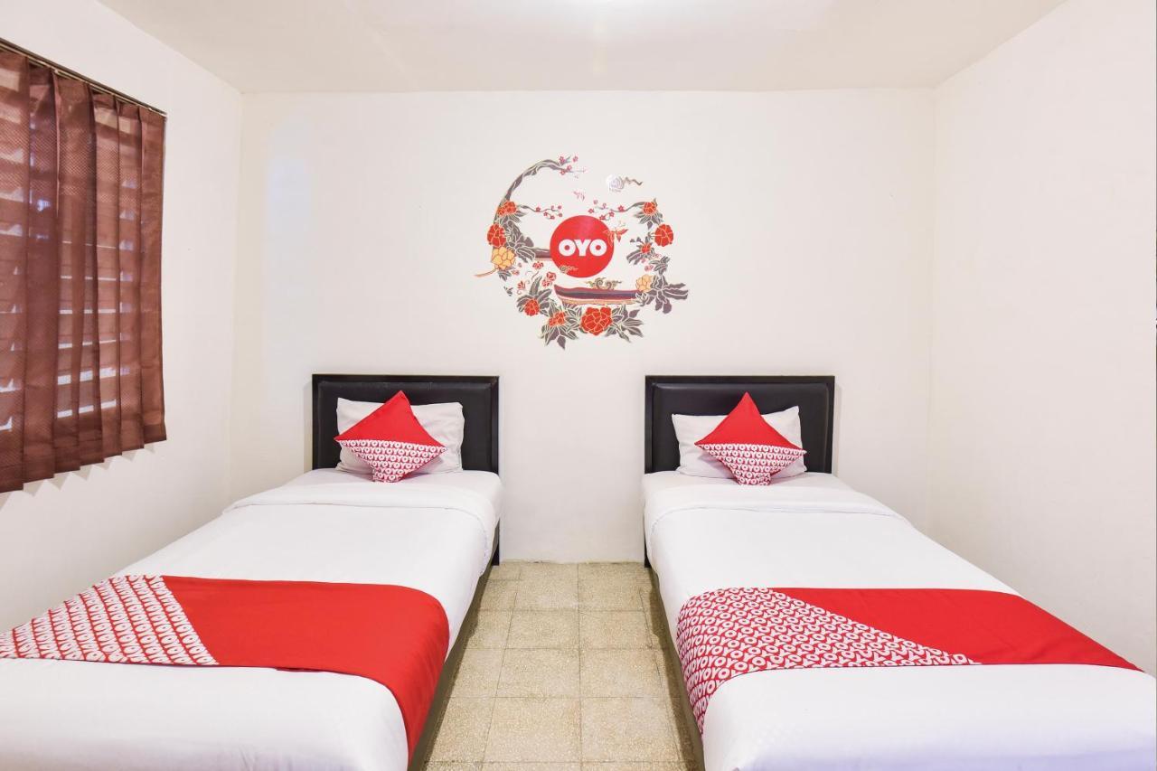Oyo 348 Hotel Dieng Permai Yogyakarta Exterior photo