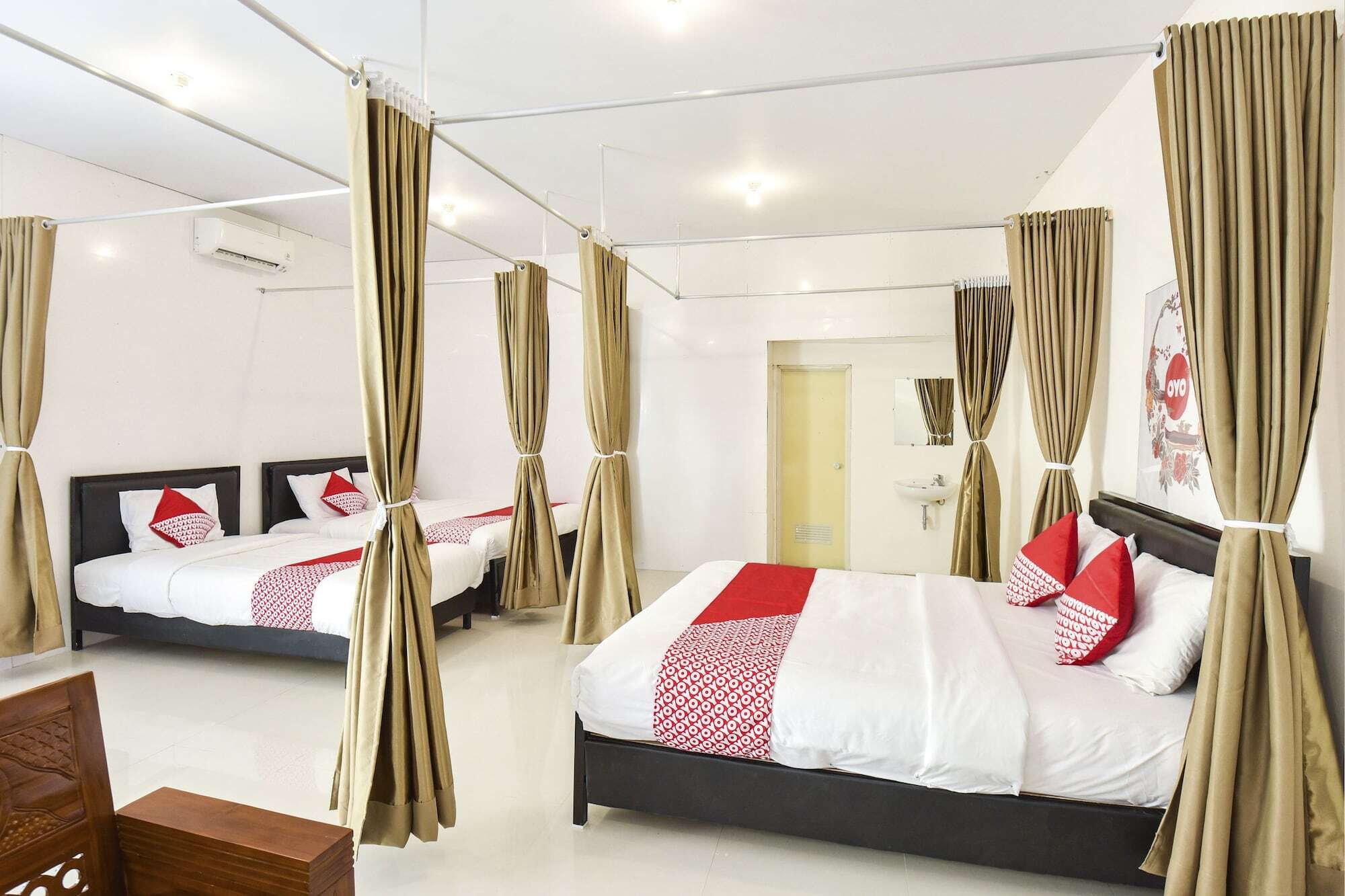 Oyo 348 Hotel Dieng Permai Yogyakarta Exterior photo